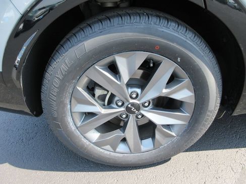Used 2024 Kia Sportage SX FWD image 9