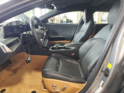 Used 2024 Lucid Air Touring AWD/4WD image 5
