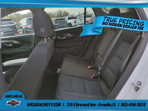 Used 2024 GMC Terrain SLE AWD/4WD image 14