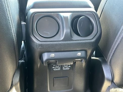 Used 2022 Jeep Gladiator Overland AWD/4WD image 21