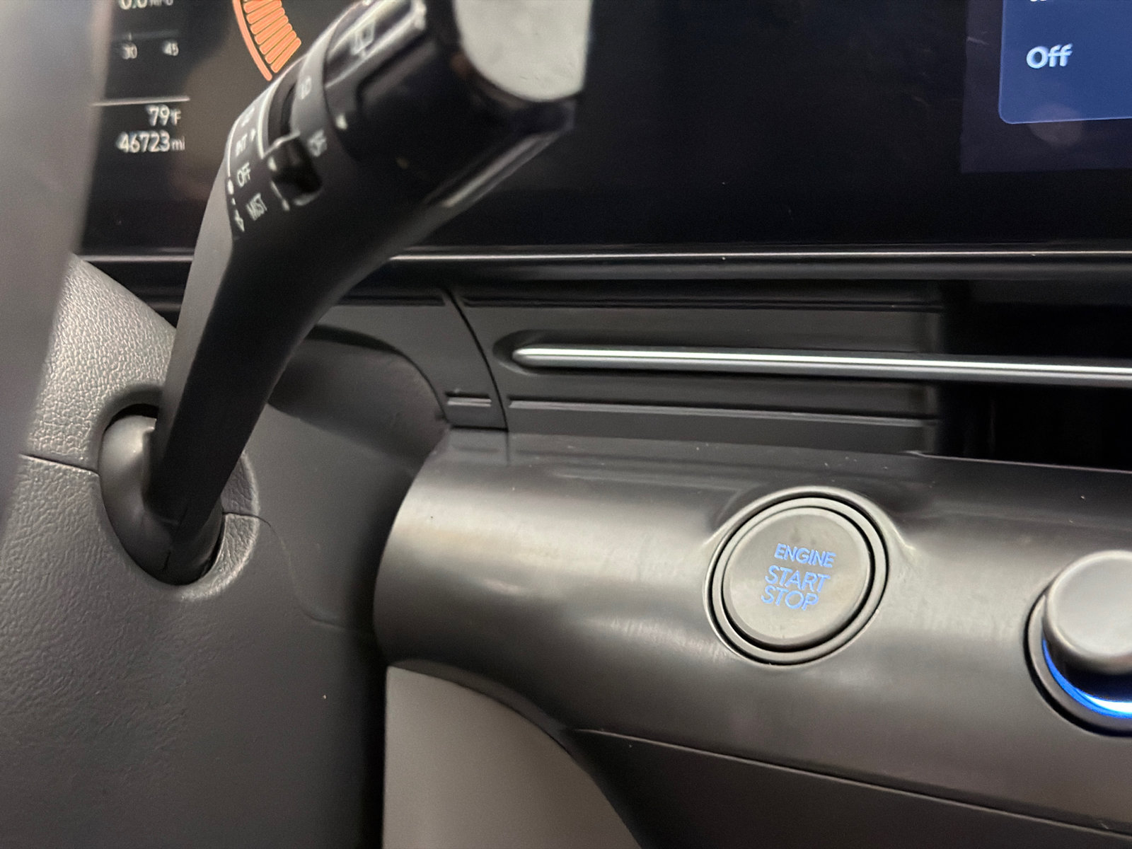 Used 2025 Hyundai Kona SEL AWD/4WD image 27