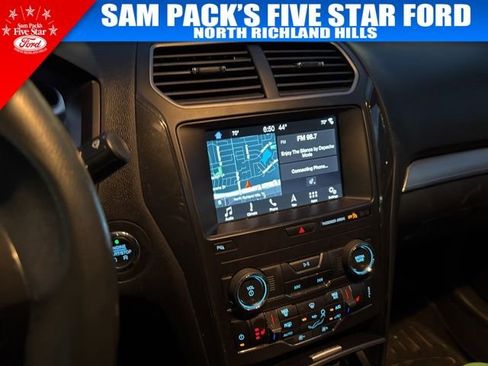 Used 2019 Ford Explorer XLT w/ Equipment Group 202A image 7