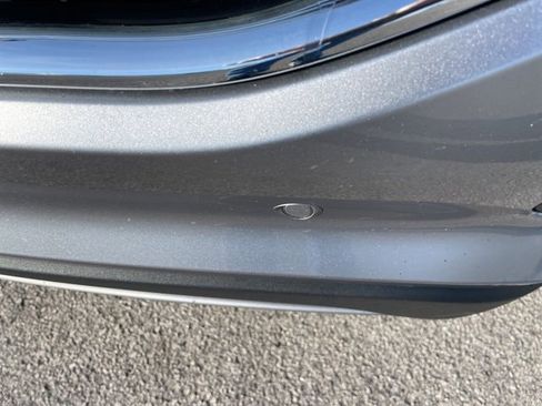 Used 2022 Ford Edge Titanium image 4