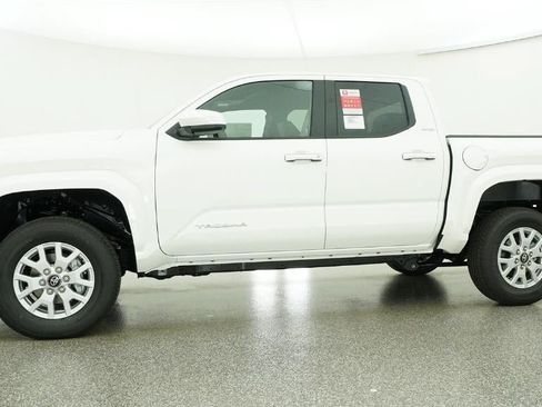 New 2026 Toyota Tacoma SR5 AWD/4WD image 18