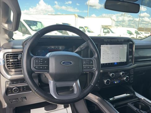 Used 2023 Ford F250 Lariat w/ Sport Appearance Package image 9