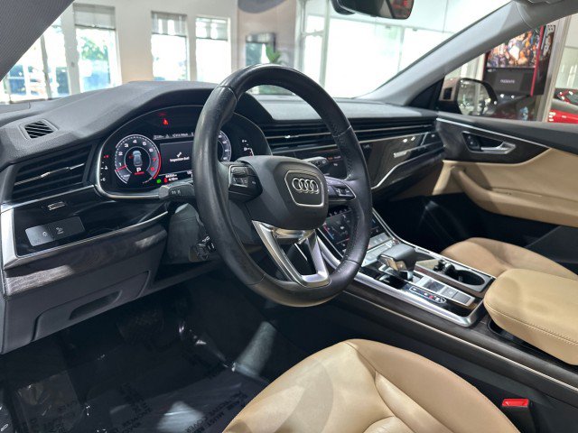 Used 2019 Audi Q8 Premium w/ Convenience Package AWD/4WD image 3