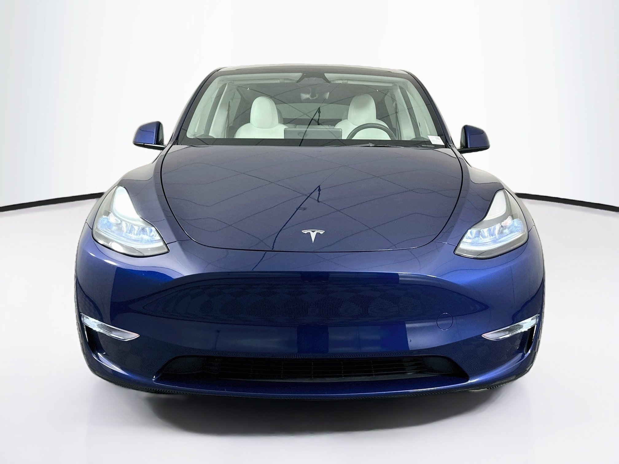 Used 2024 Tesla Model Y Long Range AWD/4WD image 2