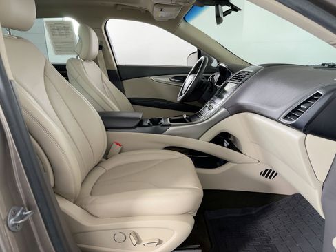 Used 2019 Lincoln Nautilus Reserve image 31
