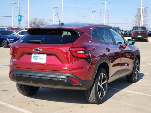 Used 2024 Chevrolet Trax RS image 8