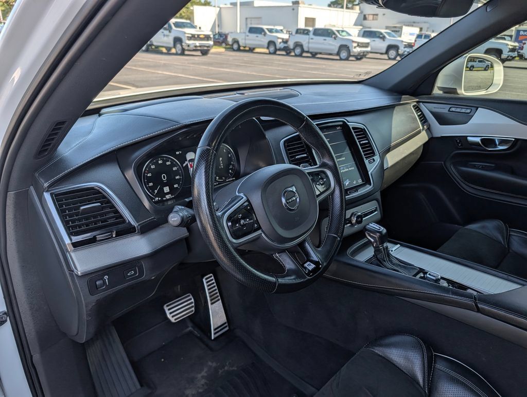 Used 2019 Volvo XC90 T6 R-Design w/ Advanced Package AWD/4WD image 18