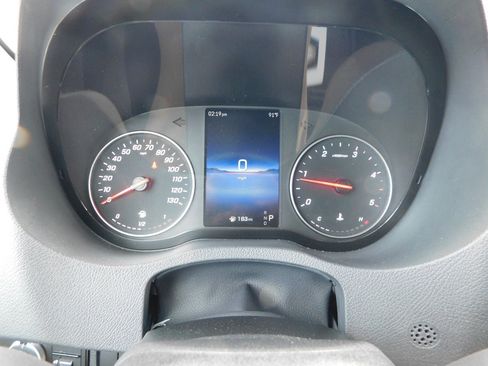 Used 2025 Mercedes-Benz Sprinter 2500 image 18