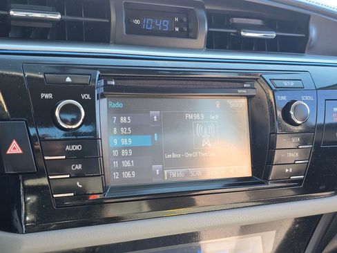 Used 2015 Toyota Corolla LE FWD image 20