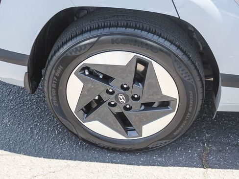 Certified 2024 Hyundai Kona SE FWD image 11