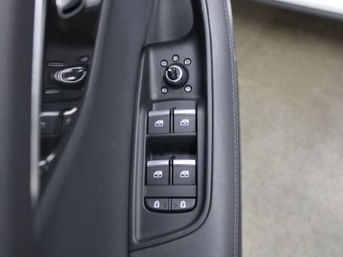 Used 2023 Audi Q7 3.0T Premium Plus AWD/4WD image 13