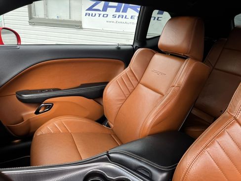 Used 2016 Dodge Challenger SRT Hellcat image 14