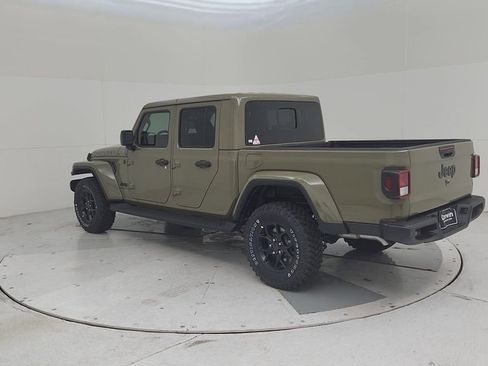 New 2025 Jeep Gladiator Sport image 11