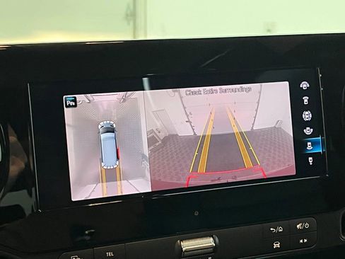 Used 2019 Mercedes-Benz Sprinter 2500 image 6