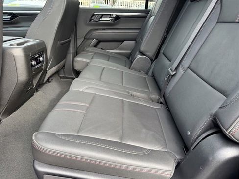 Used 2025 Chevrolet Suburban RST w/ Sun And Tow Package image 9