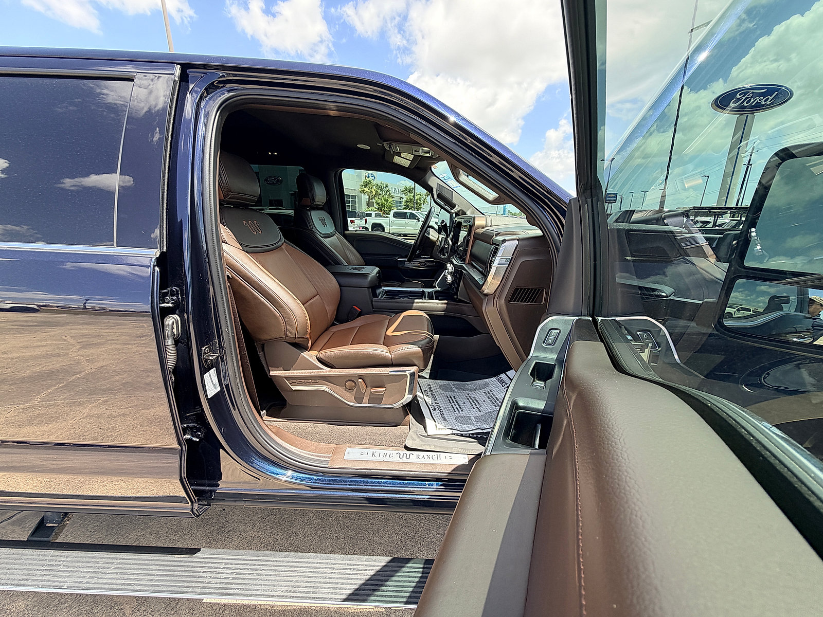 Used 2023 Ford F250 King Ranch w/ Chrome Package AWD/4WD image 11