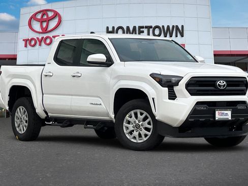 New 2026 Toyota Tacoma SR5 image 2