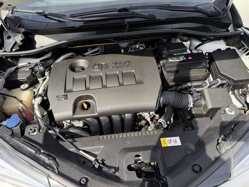 Used 2018 Toyota C-HR XLE image 16