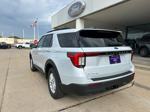 New 2026 Ford Explorer Active AWD/4WD image 6