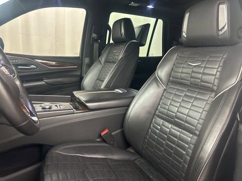 Used 2021 Cadillac Escalade Sport Platinum w/ Heavy-Duty Trailer Package image 9