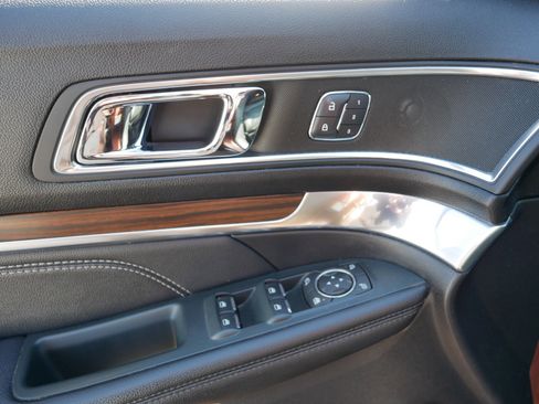 Used 2018 Ford Explorer Limited w/ Equipment Group 301A image 14