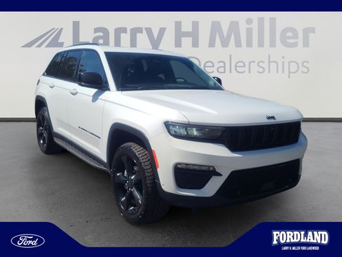 Used 2024 Jeep Grand Cherokee Limited w/ Luxury Tech Group II AWD/4WD image 7