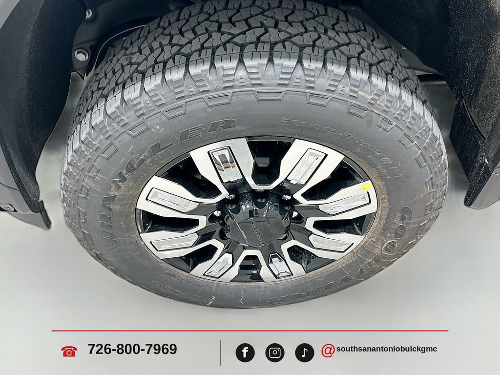 New 2026 GMC Sierra 2500 Denali w/ Denali Reserve Package AWD/4WD image 34