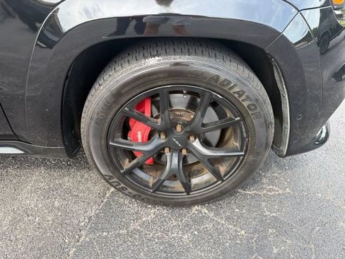 Used 2018 Jeep Grand Cherokee SRT AWD/4WD image 5