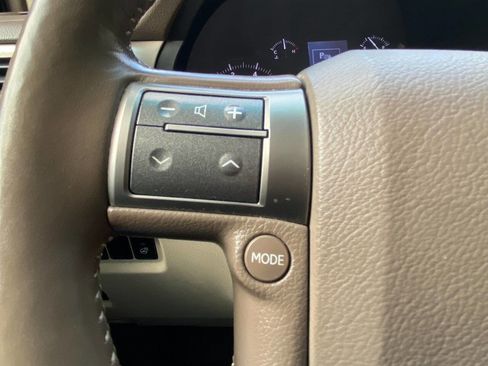 Used 2013 Lexus GX 460 Premium image 24