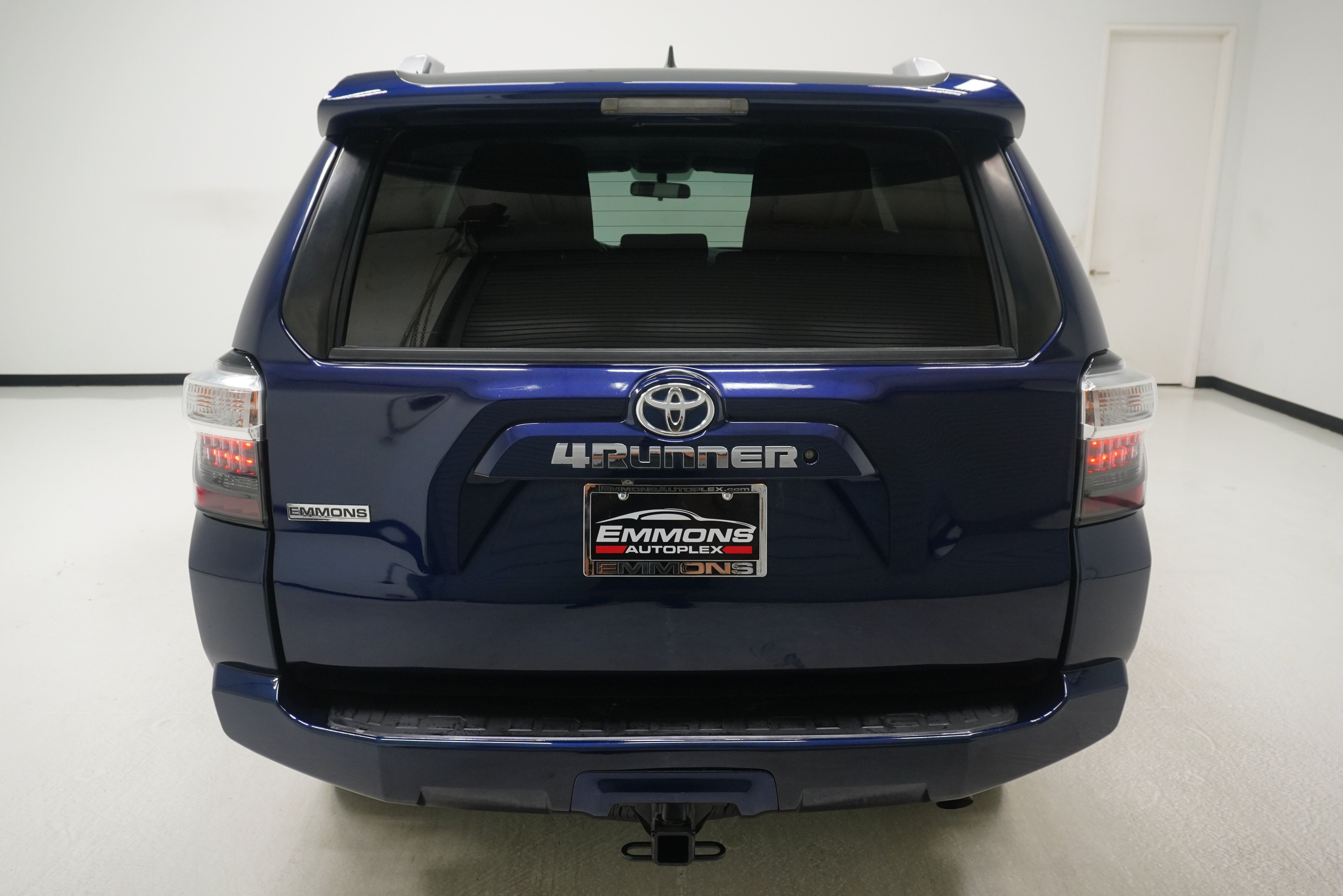 Used 2016 Toyota 4Runner SR5 RWD image 5