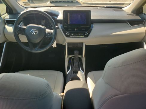 Certified 2023 Toyota Corolla Cross L image 16