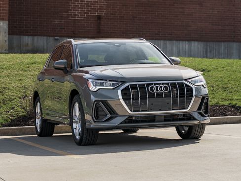 Certified 2022 Audi Q3 2.0T Premium Plus AWD/4WD image 1