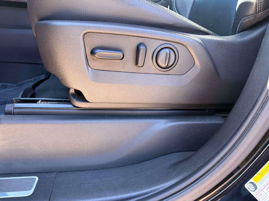 Used 2019 GMC Sierra 1500 Denali AWD/4WD image 16