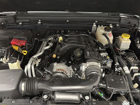 Used 2022 Jeep Gladiator Sport AWD/4WD image 26