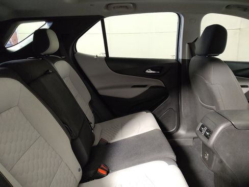 Used 2021 Chevrolet Equinox LT FWD image 19