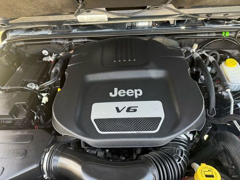 Used 2017 Jeep Wrangler Rubicon image 39