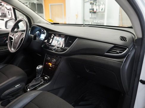 Certified 2022 Buick Encore Preferred w/ Safety Package image 33