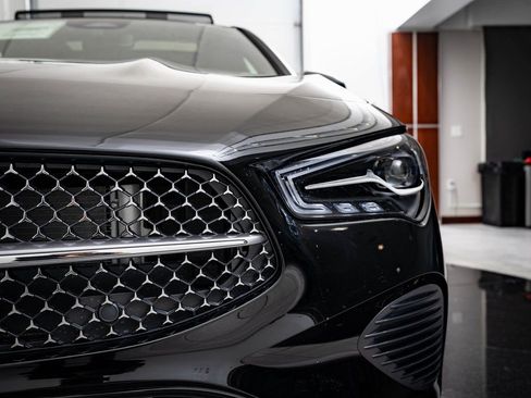 Certified 2025 Mercedes-Benz CLA 250 4MATIC image 16