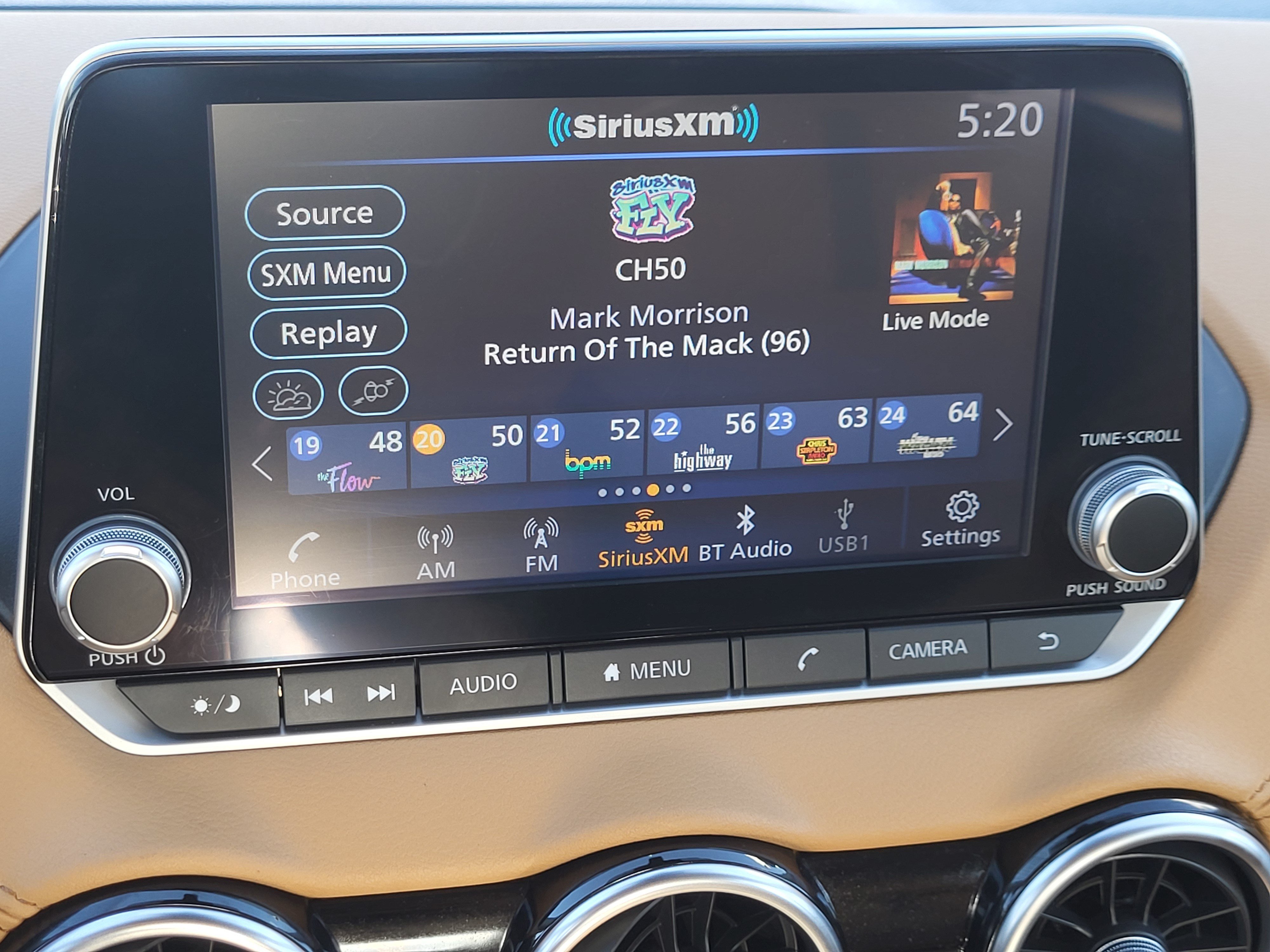 Used 2025 Nissan Sentra SV w/ SV Premium Package FWD image 16