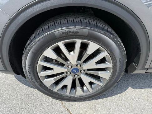 Certified 2022 Ford Escape Titanium w/ Class II Trailer Tow Package image 10