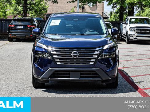 Used 2024 Nissan Rogue SV AWD/4WD image 11