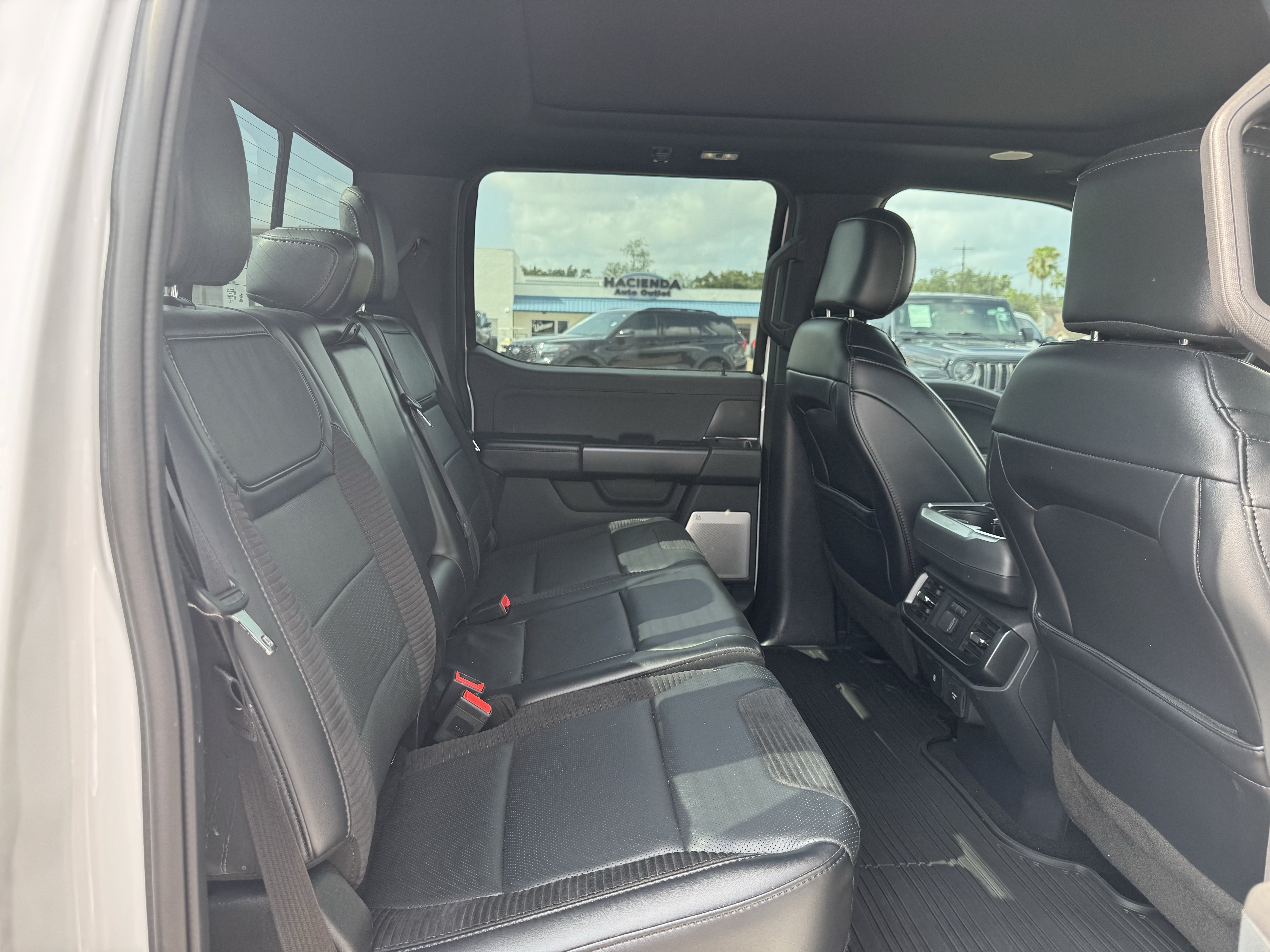 Used 2023 Ford F150 Raptor AWD/4WD image 31