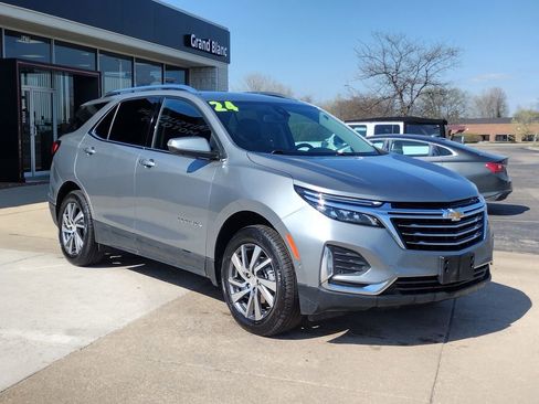 Used 2024 Chevrolet Equinox Premier AWD/4WD image 3