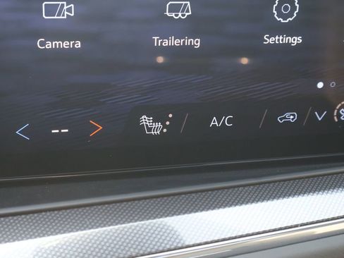 New 2026 Chevrolet Suburban RST w/ Sun And Tow Package image 31