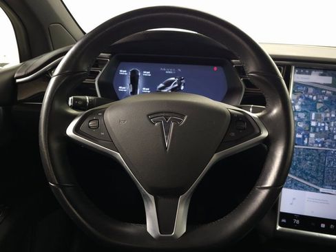 Used 2018 Tesla Model X 75D image 18