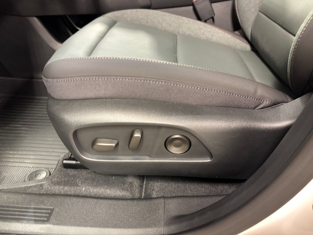 New 2026 GMC Terrain AT4 w/ Convenience Package III AWD/4WD image 23