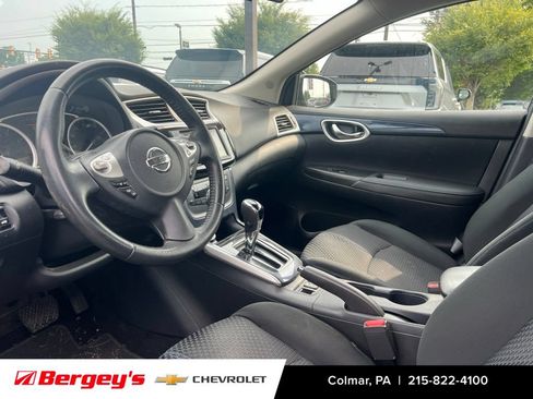 Used 2019 Nissan Sentra SR FWD image 10